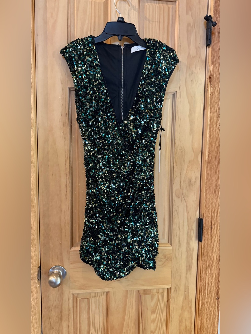 ASTR The Label Melinda Green Sequin V-Neck Mini Dress XS - Picture 6 of 11